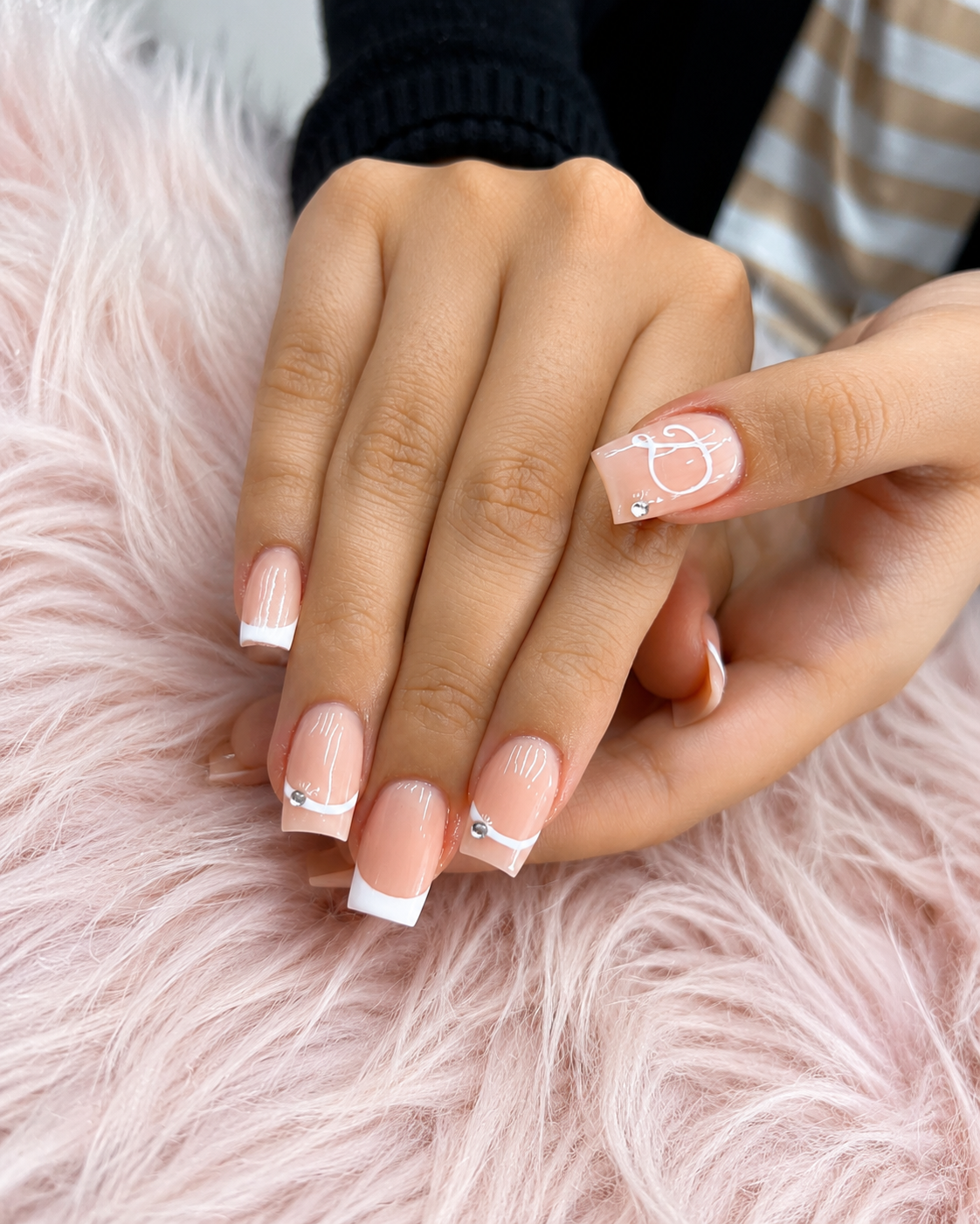 French blanco minimal con cristal